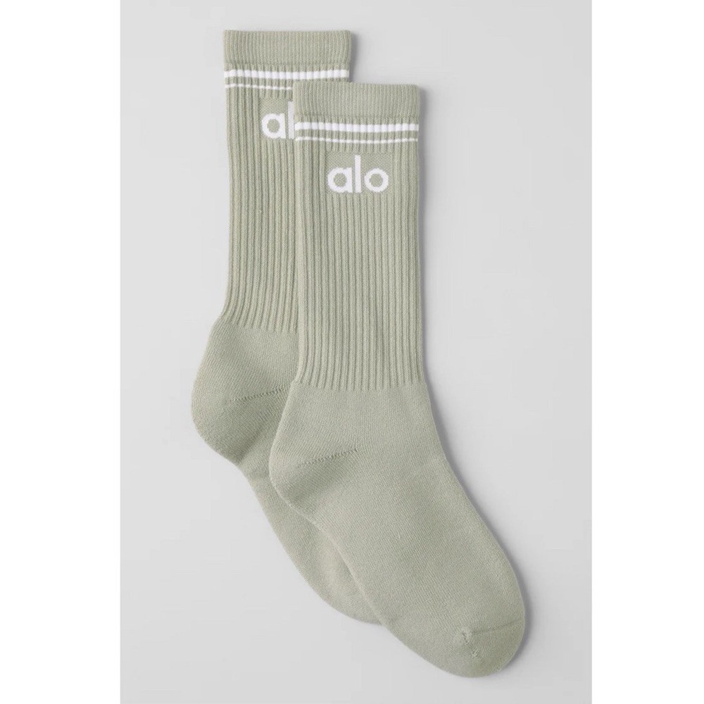 ALO Unisex Throwback Sock - Limestone/white NWT medium Classic Stripe Cozy